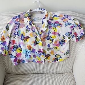 Butterfly crop shirt
